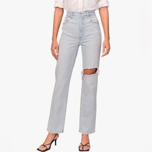 Abercrombie Women’s Ultra High Rise 90’s Straight Jean, Light Wash, Size 27/4R.